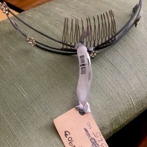 Vintage tiara so unique brand Erin cole